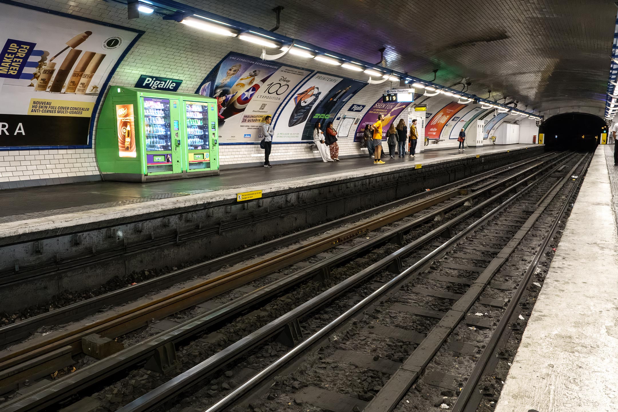 Pigalle - Metro