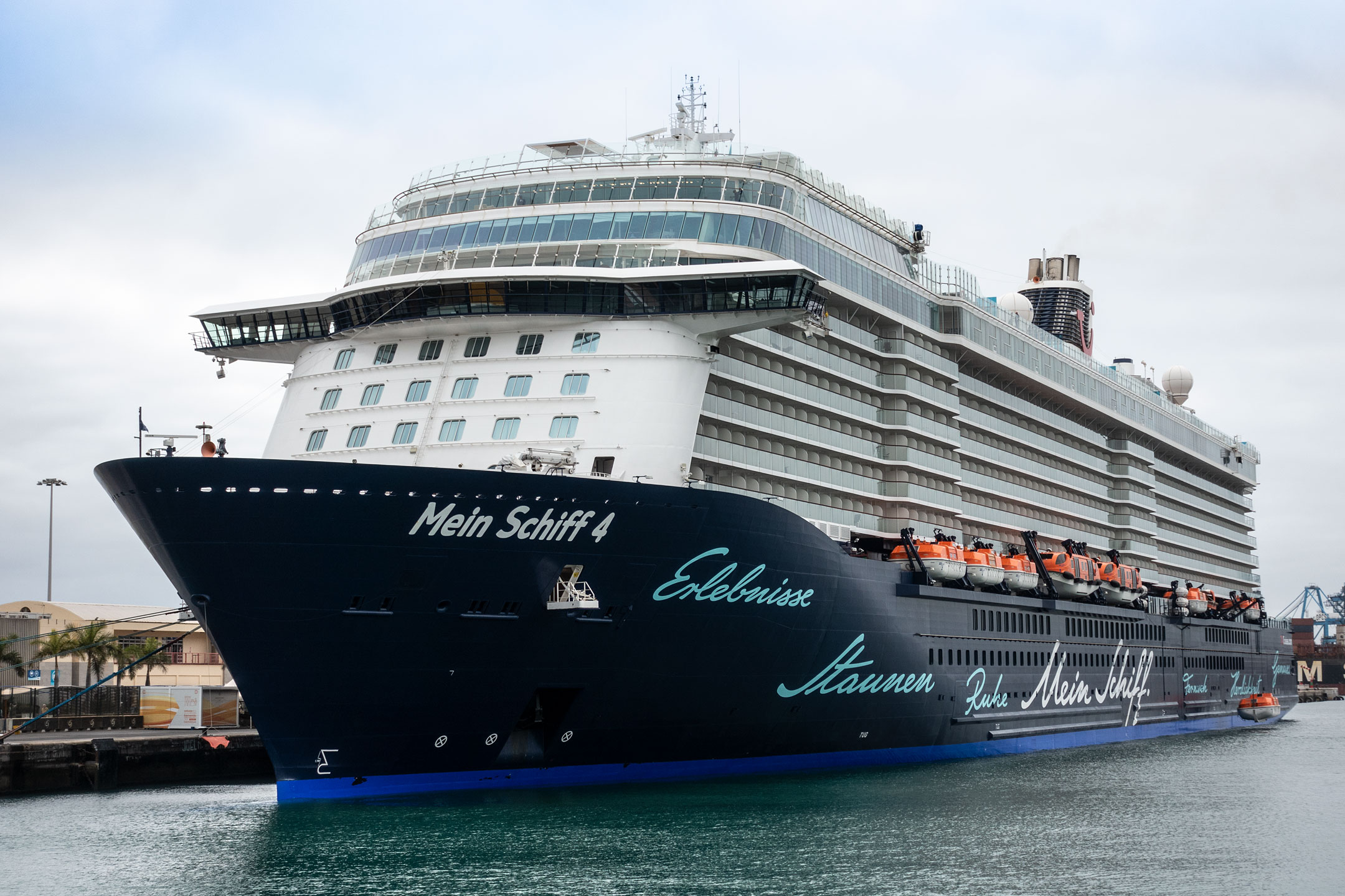 Mein Schiff 4