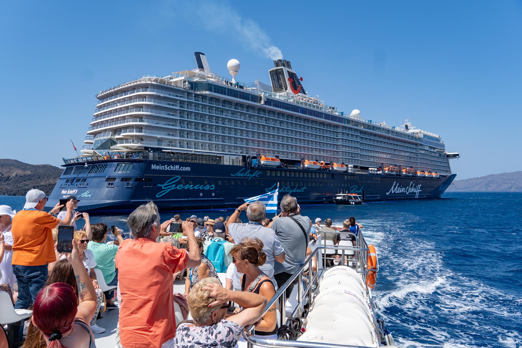 Santorini - Tenderboot